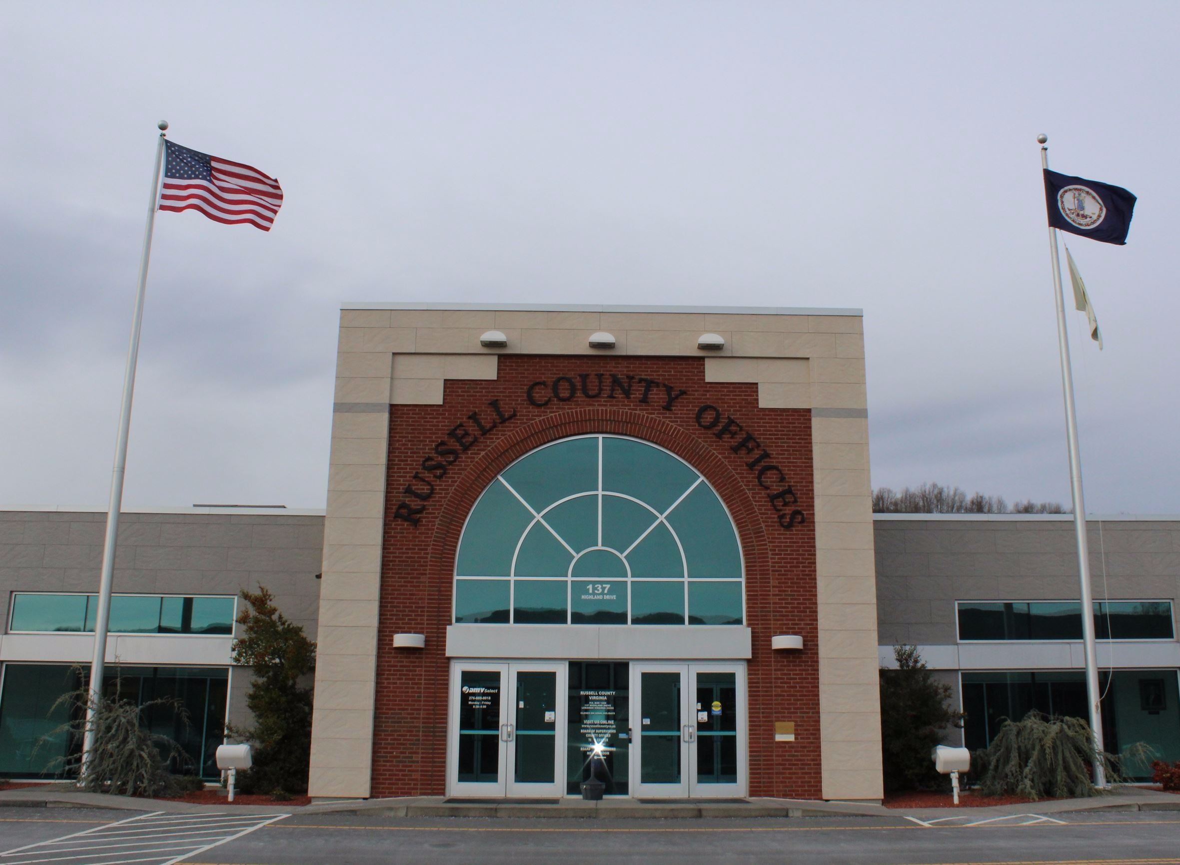Entrance to Russell County Government Offices